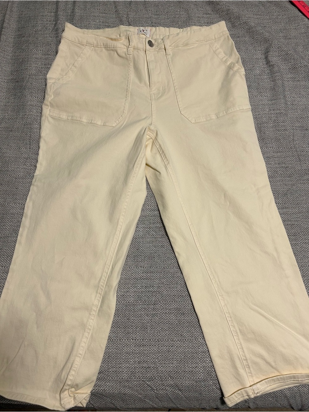 Women's Cropped Utility Jeans in Cream